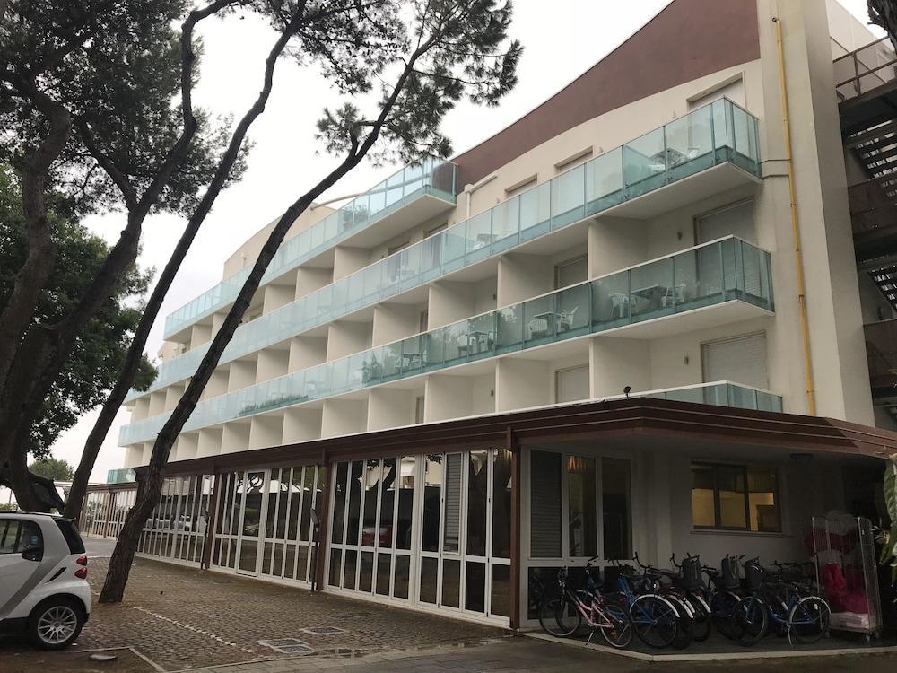 Park Hotel Ermitage Resort & Spa Jesolo Extérieur photo